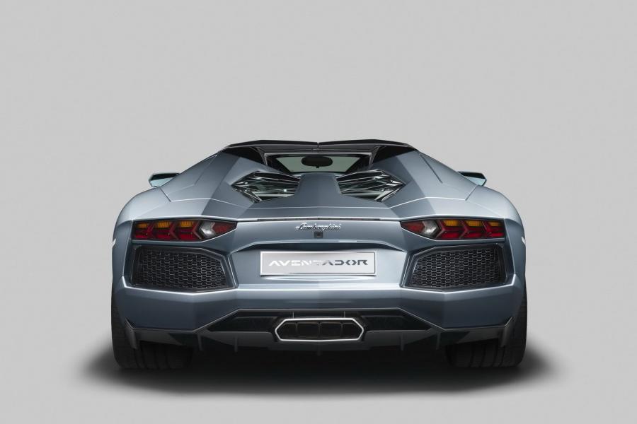  Lamborghini Aventador LP700-4 Roadster 2012 года  (фото 4 из 88)